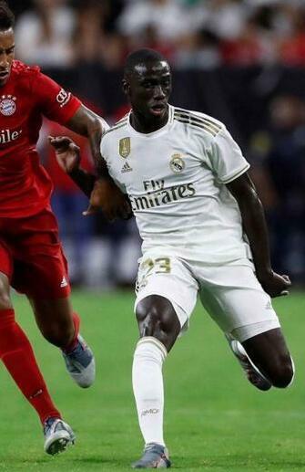 Ferland Mendy Has The Most Beautiful Skin Lendas Do Futebol