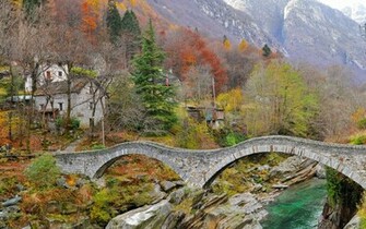 The Old Bridge Wallpaper