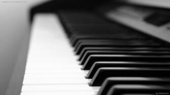 Black And White Piano Pictures Wallpaper