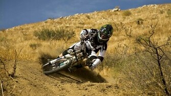 Mtb Wallpaper Mountainbike Downhill Descent Helmet Sand Sport