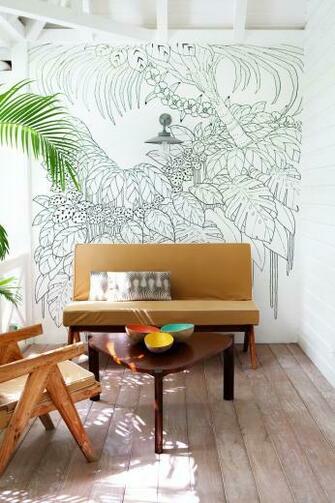 Outlined Tropical Flora On The Wallpaper At La Banane In St Barts