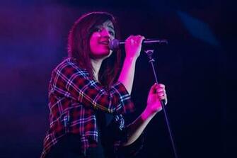Shirley Setia Beautiful HD Wallpaper Singing Live