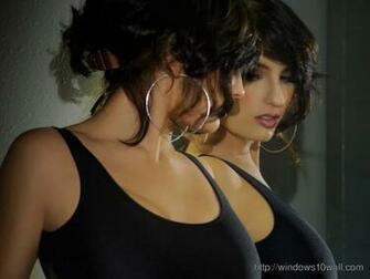 Shay Maria Windows Wallpaper