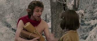 Pictures Of Lucy Pevensie And Mr Tumnus Le Cronache Di