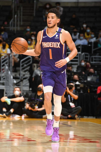 Get The iPhone With Devin Booker Wallpaper