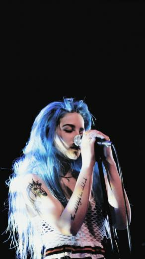 Halsey iPhone Lockscreen Wallpaper Lockscreens