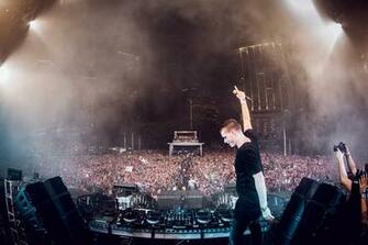 Martin Garrix Wallpaper Background