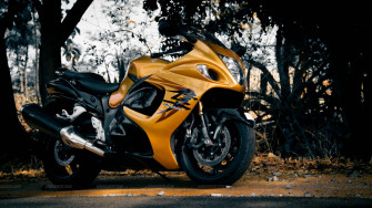 Suzuki Yellow Hayabusa 9uwv8vsxjuevzndj Wallpaper