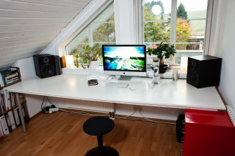 Room Man Made Desk 4k Ultra HD Wallpaper