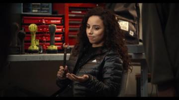 Adidas Puffer Jacket Of Kiana Madeira As Moe Truax In Trinkets