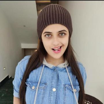 Urvi Singh Home