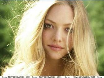 Amanda Seyfried HD Wallpaper
