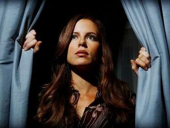 Window Bite Kate Beckinsale Wallpaper HD Desktop Screensaver