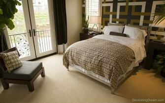 Bedroom Wallpaper Doors And Windows In Small