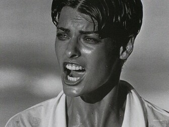 Linda Evangelista Wallpaper