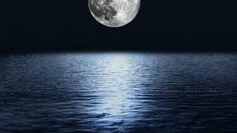 Moon Over The Ocean Wallpaper HD