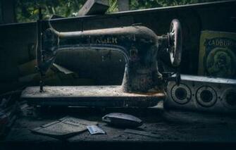 Wallpaper Retro Rarity Sewing Machine The Dust Of Ages Image