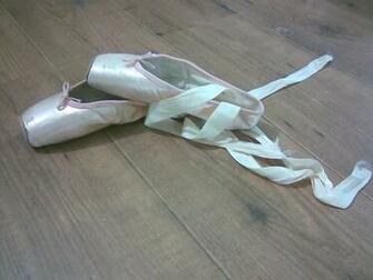 Ballet Shoes Wallpaper Fashion Designer Pictures