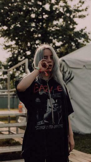 Billie Eilish Wallpaper Top Background