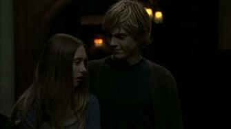 Tate Violet American Horror Story Wallpaper