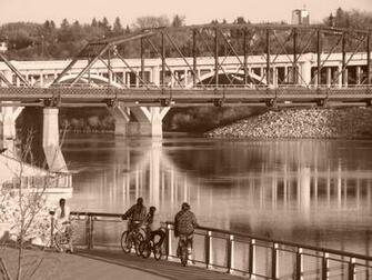 Saskatoon Bridge Wallpaper