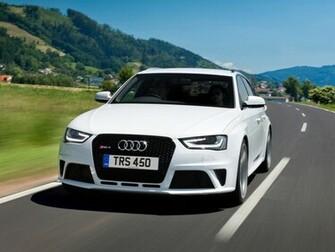 Audi Rs4 Avant Uk Spec Wallpaper