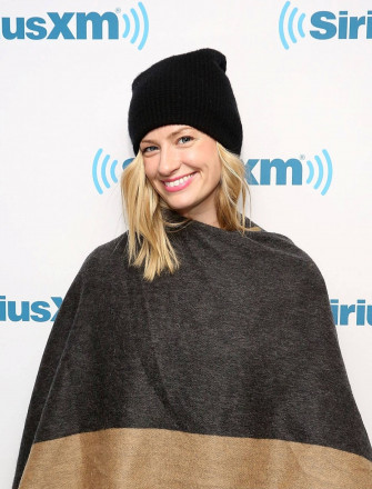 Beth Behrs Picture Wallpaper