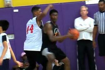 Shareef O Neal And Ron Artest Iii Battle In La Slamonline