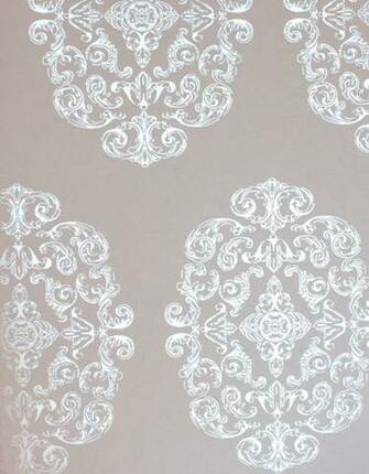 Zecca Wallpaper Light Taupe With Large Medallion In Silver