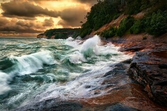 Superior Fury Wild Waves And Light On The Shores Of Lake