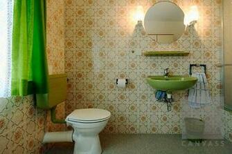 Humour Indoors Nostalgia Old Fashioned Original Toilet Wallpaper