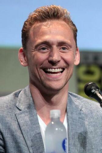Tom Hiddleston Wallpaper HD