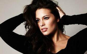 Ashley Graham HD Wallpaper