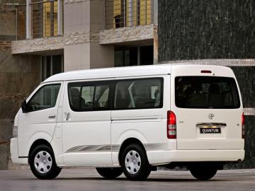 Toyota Quantum Bus Wallpaper