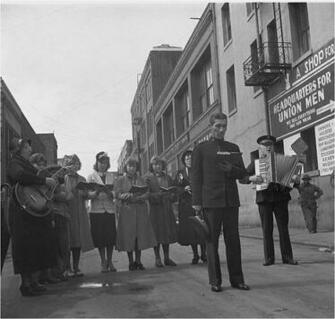 Lange Also Took Many Photographs Of The Japanese American Community