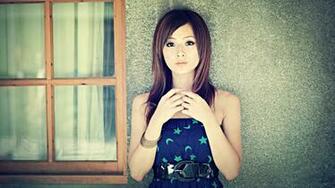 Asian Girl Wallpaper