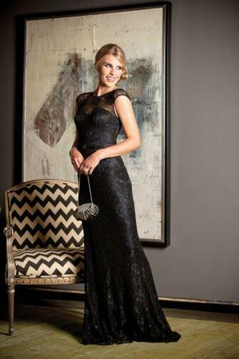 Naifeh Fine Jewelry Romo Beatrix Wallpaper From Kasa Studio