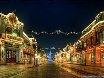 Wallpaper Inside Christmas Disneyland