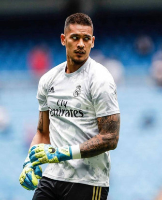 Alphonse Areola Wearing Blue Uniform Wallpaper
