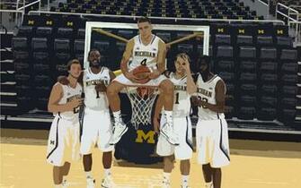 Michigan Basketball Background Mgo