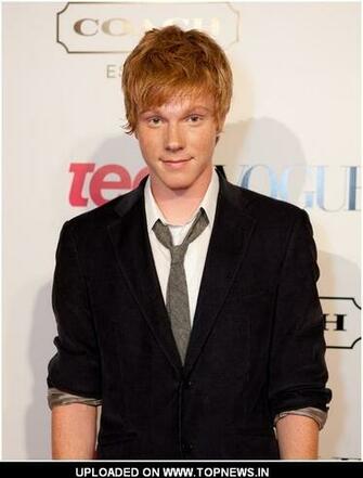 Gallery Network Cute Adam Hicks Picture Colection