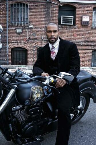 Wallpaper Zone Art Omari Hardwick