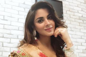 Shraddha Arya Wallpaper Baltana
