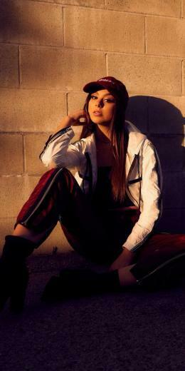 The Thundermans Actress Kira Kosarin One Plus 5t