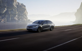 Tesla Model X Plaid Gets A Big Interior Overhaul Cnet