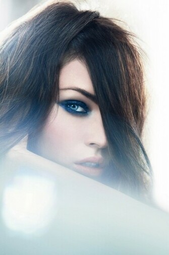 Megan Fox Simply Beautiful iPhone Wallpaper