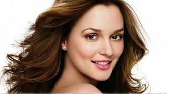 Leighton Meester Cute Smiling Face Closeup Wallpaper