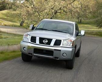 Nissan Titan King Crew Cab Xe Le Se