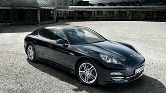 Porsche Panamera Wallpaper