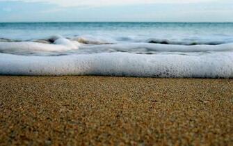 Beach Waves Wallpaper HD